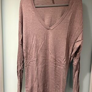 BCBG Women's Long Sleeve V-Neck Top - Taupe